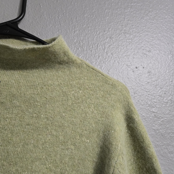 Vintage American Eagle Outfitters Green Fuzzy Cropped Mocked Neck Sweater Size L - Picture 3 of 12